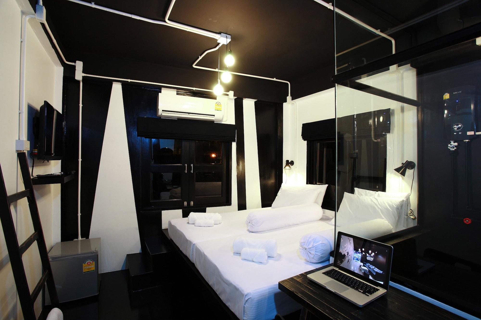 Meroom Phuket Luaran gambar