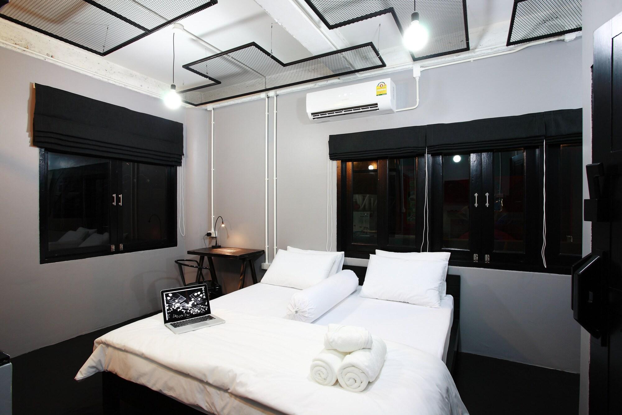Meroom Phuket Luaran gambar